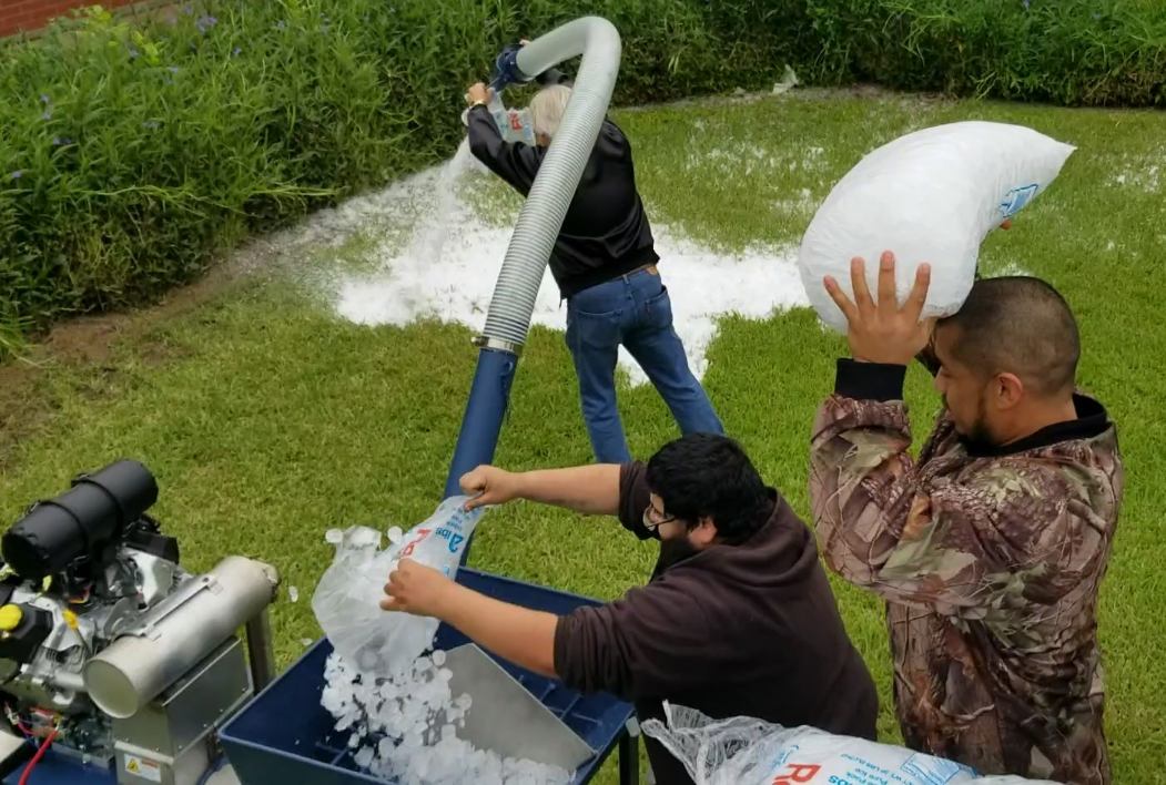 loading ice into hopper